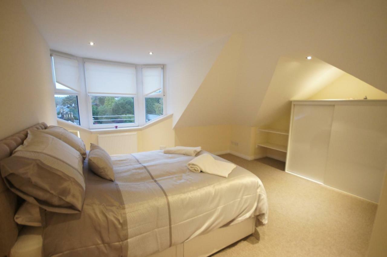 Modern, Cosy Apartment In Bearsden With Private Parking Glasgow Exterior foto